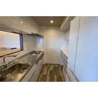 白を基調とした高級感ある水回り