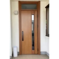 玄関ドアを1日でリフォーム