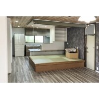 畳でくつろげて、空間を仕切れる小上がりのリビング