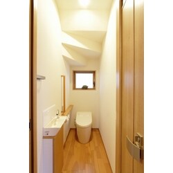 空間にゆとりを生み出すトイレリフォーム