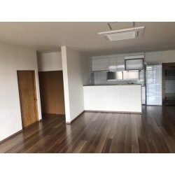 家族でゆったりと過ごせるLDKを