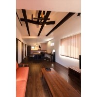 玄関土間から繋がる家