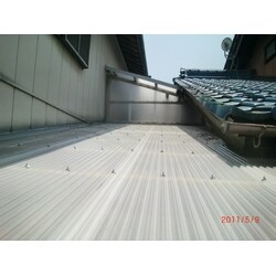 不具合を解消したトタン屋根張り替え工事