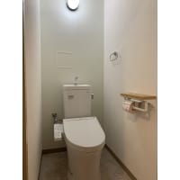 シンプルでお掃除のしやすいトイレ