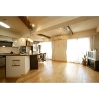 中古マンションを自然素材で家族に優しい空間へ