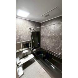 劣化の影響で掃除のしにくさがあり、お風呂のリフォームをしました。
ホテルのような高級感溢れる浴室に生まれ変わりました。