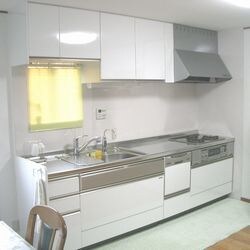 開放的なダイニングキッチン