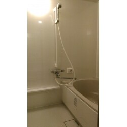 ユニットバスを新調し、さらに浴槽にはマイクロバブルを搭載しました。
美肌・温浴効果などを味わえるバスルームに生まれ変わりました。