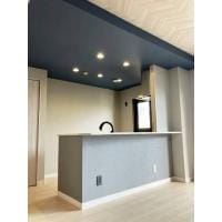 スタイリッシュで落ち着いた雰囲気のキッチン空間