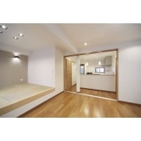 優しい色合いのウッド柄で統一した全面リフォーム