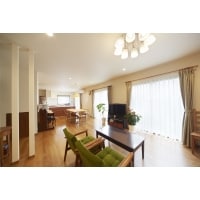 暖かみのある木目を取り入れたナチュラルテイストな全面改装