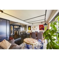 個性溢れる家具とアートが融合するセカンドハウス