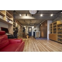 おうち図書館×大人の秘密基地がテーマのこだわりの住まい