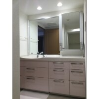 上品で優雅なヨーロッパ風の水廻り空間