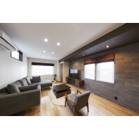 既存の柱を活かした上質なモダン空間