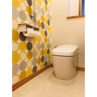 海外製のアクセントクロスにこだわった爽やかな水回り