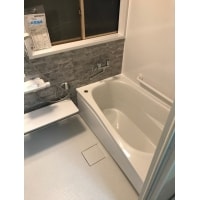 ほっカラリ床で目地掃除と寒さを改善した浴室