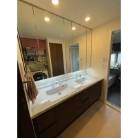 たっぷり収納でホテルライクな洗面”ルミシス”