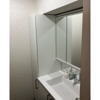 清潔感あふれるホワイトの洗面~TOTOエスクア~