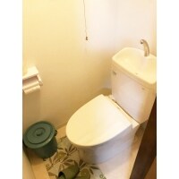 膝の負担を軽減し明るくなったトイレ