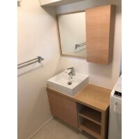 木目がおしゃれな洗面台『エスタ』