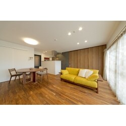 素材にもこだわった、スッキリ美しい長く暮らせる家