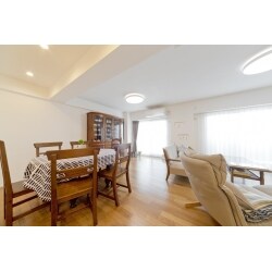 しっくいの塗壁って、とってもす~っとするのよね。