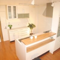 光の降りそそぐ三層吹き抜けリフォーム