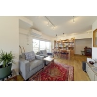 自然素材にこだわり、造作インテリアで使い勝手も向上