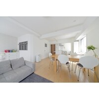 すっきりフレンチなお家。