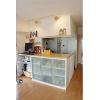 色合いと材料で演出