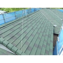 天然石粒付金属瓦
Ｄ’Ｓルーフィング　ディプロマット　
カバー工法（屋根重ね葺き工事）