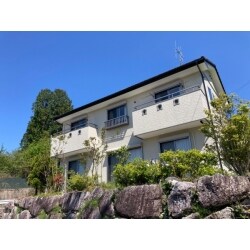高耐久無機塗料を使用した外壁塗装工事をしました。
無機塗料は無機とフッ素樹脂を組み合わせたハイブリッド塗料です
期待耐用年数が20年と長く仕上がりも綺麗なのでお勧めの塗料です。
