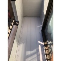 古く硬化して割れそうになった塩ビデッキ材の交換工事