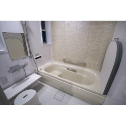 冷たいタイル工法からユニットバスへリフォーム。