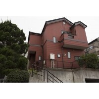 大地の色「赤」でイメージを一新! 外壁塗装