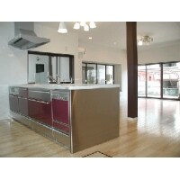 ~純和風住宅を洋風に改装し、開放感あふれるLDKに~