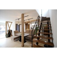 【建替】アイアン×ウッドのスケルトン階段があるリビング