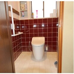 タンクレスでスペース広々トイレへ！