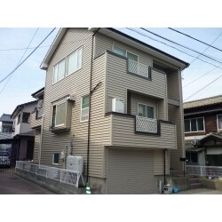外壁上張り工事で新築のような外観！