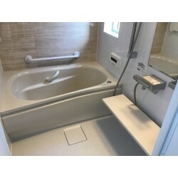 新潟の寒い冬もあったか断熱仕様の浴室