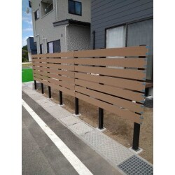 目隠し樹脂フェンスの新定番!