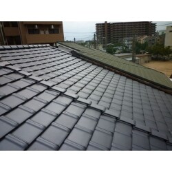 老朽化に伴い屋根の葺き替え工事