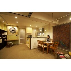 和室２間とDKを１つの空間としてレイアウト。
マンション最上階のため、勾配天井にすることで、広い空間を実現できました。防音・断熱対策もしっかり施工しています。