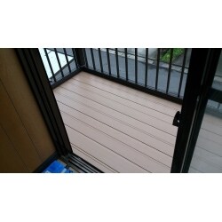 雨漏り対策　ベランダの傷んだ床の張り替え工事