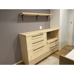 お持ちの家電や収納したいものを伺ってご希望のデザインでお造りしました。
メーカー品にはないオリジナルのものをお造りします。