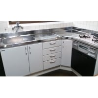 流し台の使いやすさそのまま!キッチンと内装リフォーム