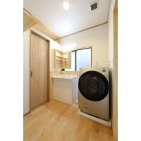 事務所改装!無垢の木を使ったリフォーム!