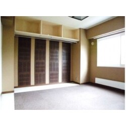 築24年の中古マンションをご購入したU様。
マンションの1階であるため、冬の寒さが心配でした。
また、新しい生活のスタートのため、水回りは全て新しくし、
ご主人様趣味の音楽鑑賞のため、音に配慮した部屋をつくりたい
というのがご希望でした。

間取り改修、断熱改修、設備機器入替えと
フルリノベーションになったU様邸。
出来上がりには、ご家族みな様から大変ご満足をいただけました。