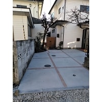 玄関前のアプローチを整備